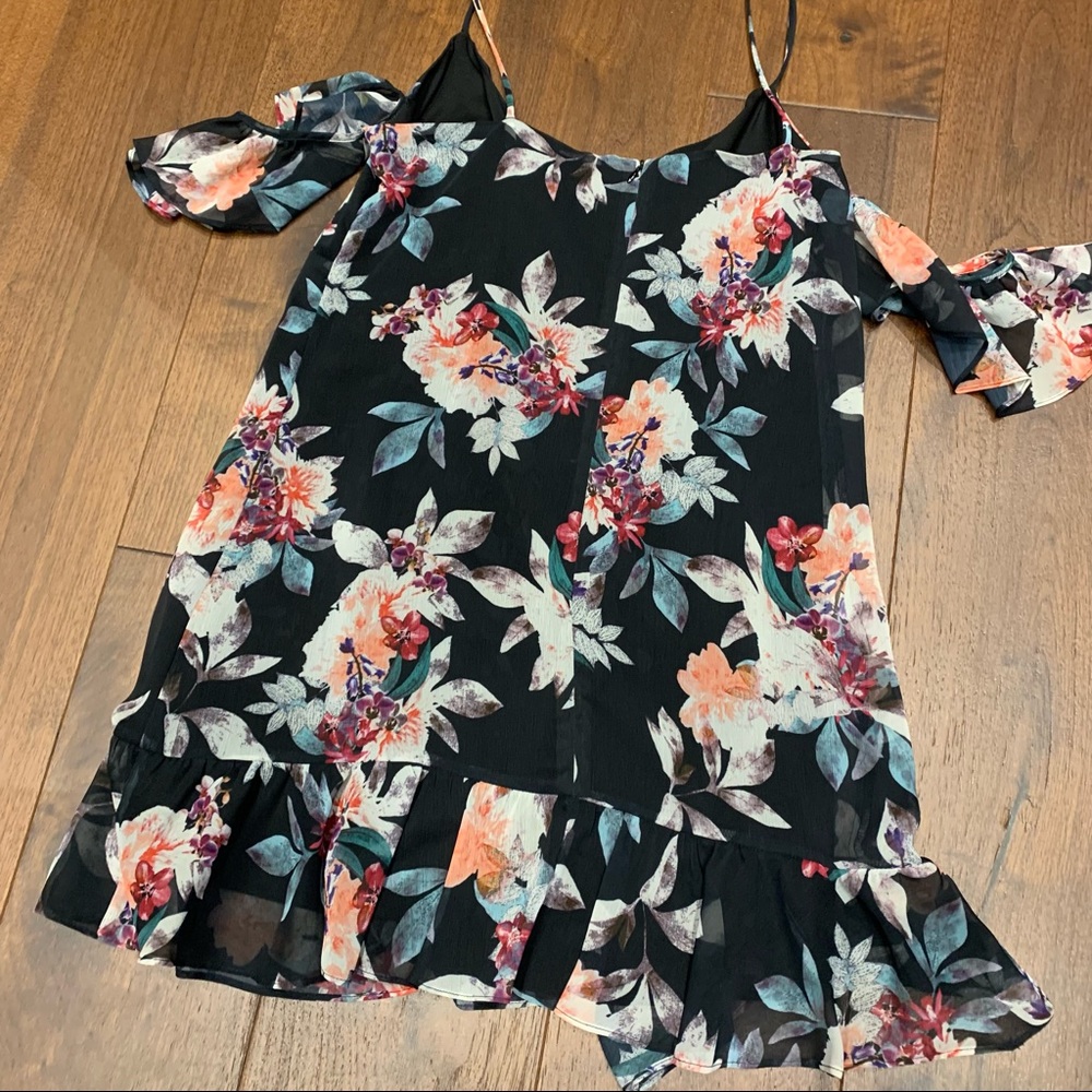 Scripted Floral Cold Shoulder Dress - Picture 3 of 10